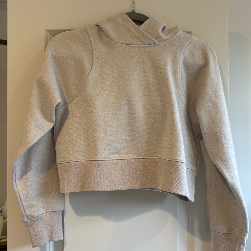 Lululemon cropped hooded sweatshirt - NO TAGS attached